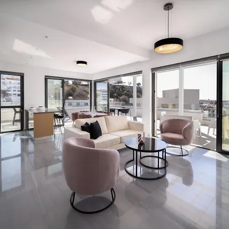 Premier 403 3 Bed Apartment