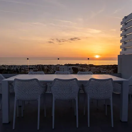 Premier 403 3 Bed Appartement *